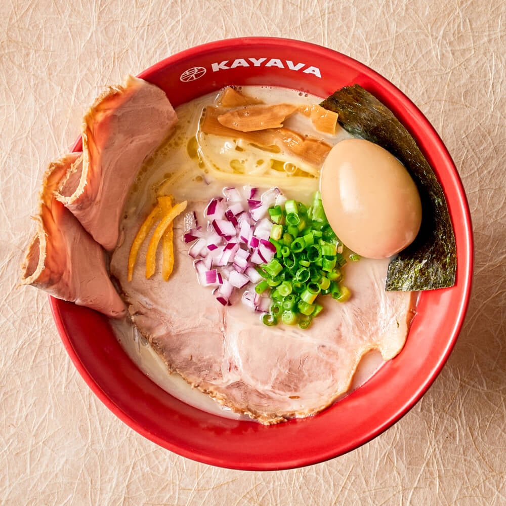 鶏白湯塩ラーメン（全部のせ）